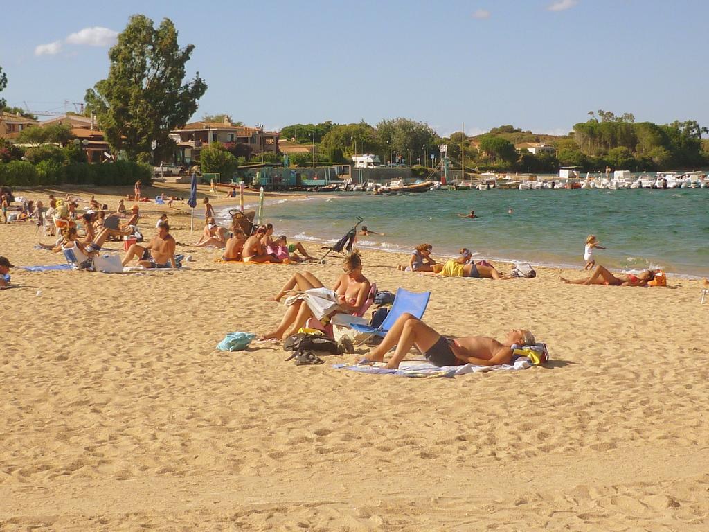 Appartamenti Cannigione La Conia Pokoj fotografie